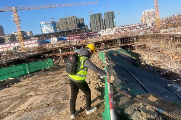 南昌市政建设桃花南路安置房项目冬季施工安全专项检查6004005.jpg